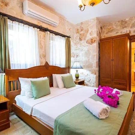 Marsilya Is Stone House For 8 People With A Magnificent Sea View In Kalkan فيلة كاس